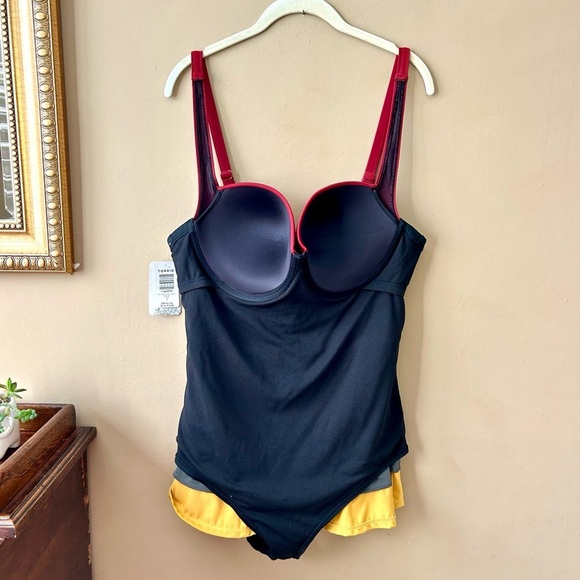 Torrid Harry Potter Fangirl Hogwarts Crest One-Piece Swim Dress Underwire 1X NWT - Picture 11 of 15